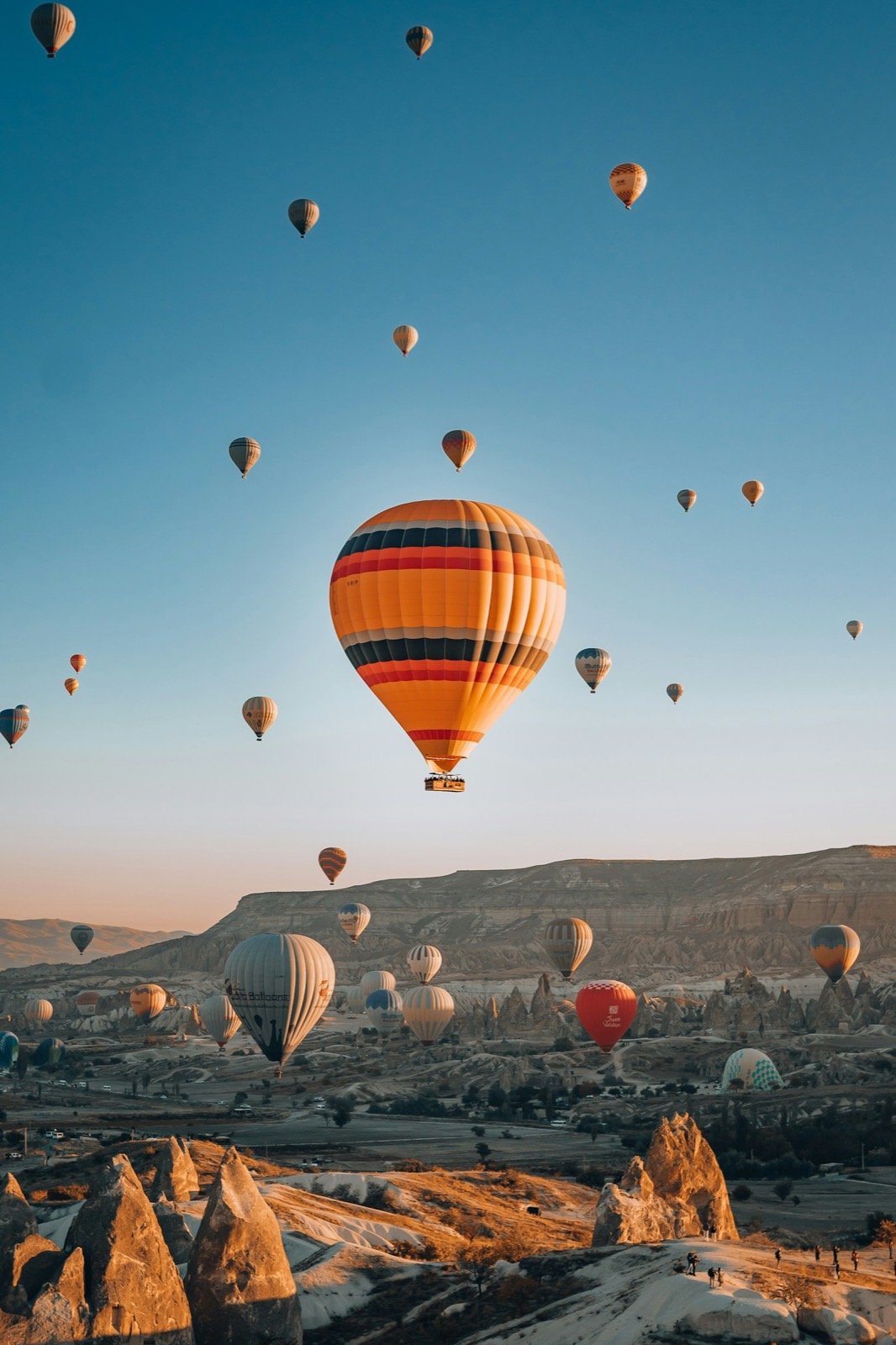 Fairy chimneys and balloons